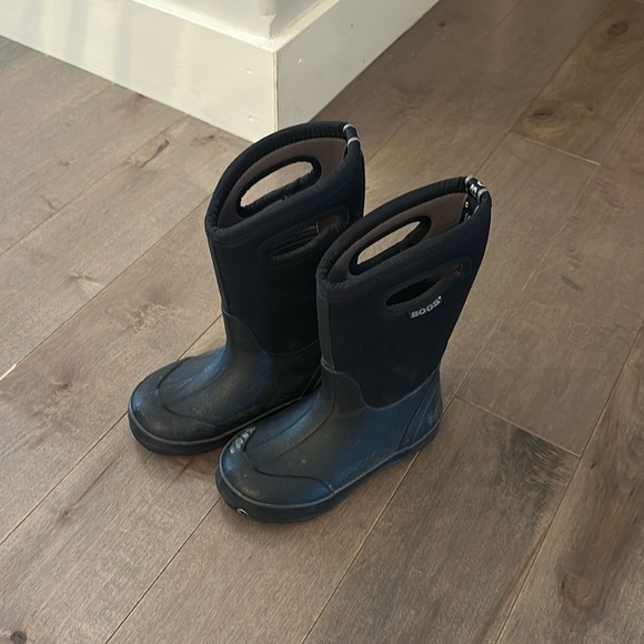 BOGS Kids Black Waterproof Snow Boots - size 4 - Picture 1 of 6
